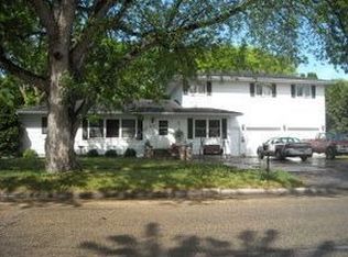 413 5th St NE, Barnesville, MN 56514