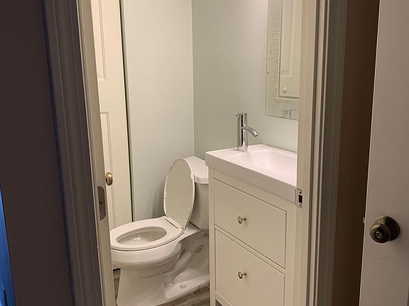 5th image of 5 Wake Robin Rd Unit 1003