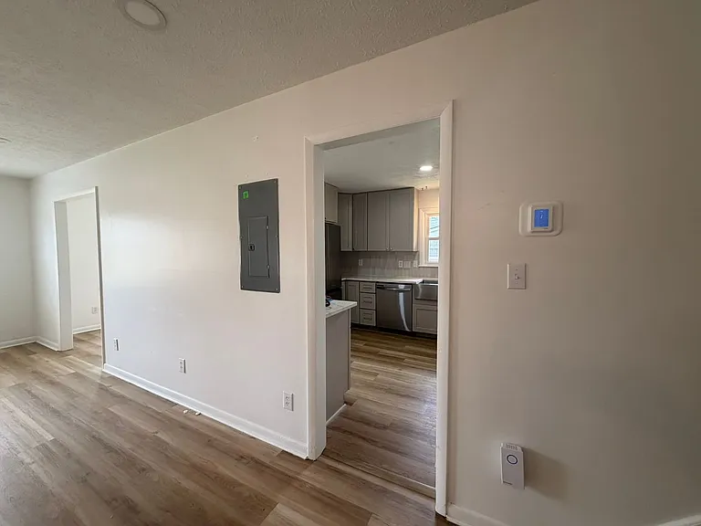 139 N Ingleside Dr — Photo 5