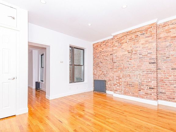 5th image of 344 Gates Ave APT 4C