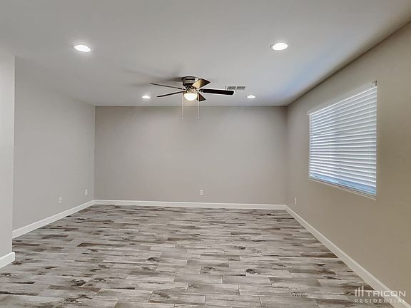 4th image of 10216 W Watkins St