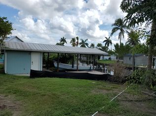 1917 Holiday Ln, Naples, FL 34104