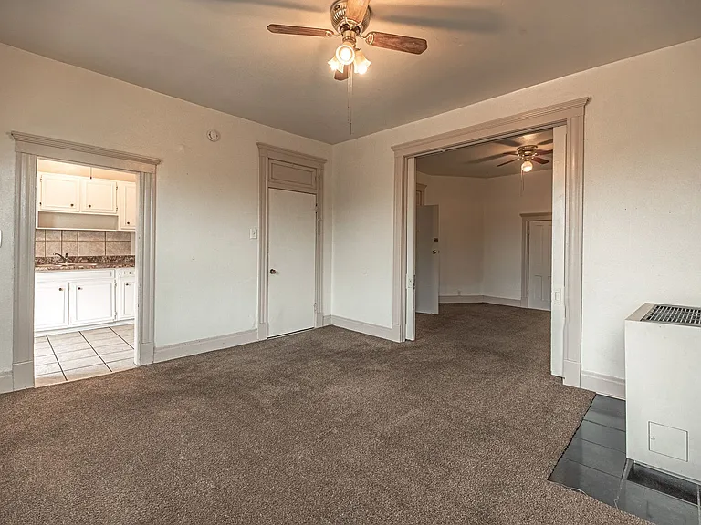 207 Midway Ave — Photo 28