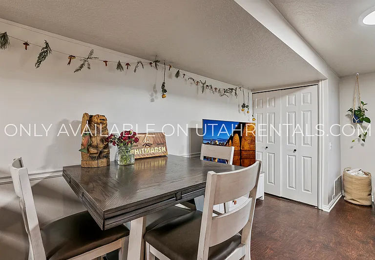 1660 Willowbrook Dr — Photo 5