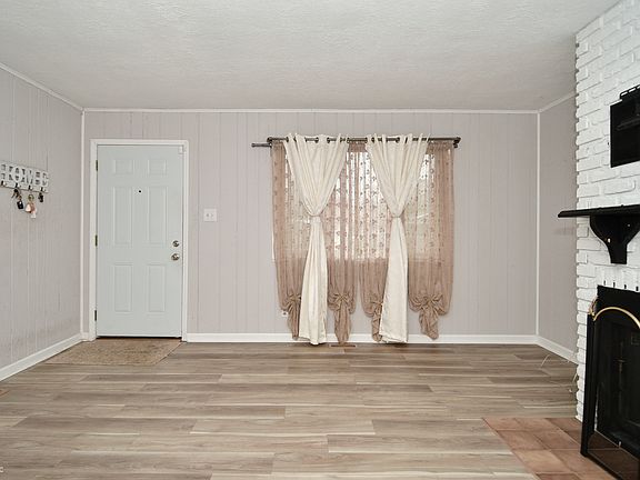 5th image of 2807 Dietz St
