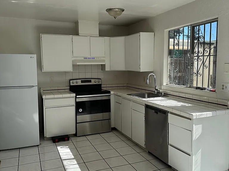 124 Poas Cir — Photo 1
