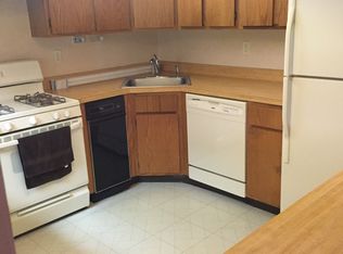 3 Kite Ct, Lawrence Township, NJ 08648