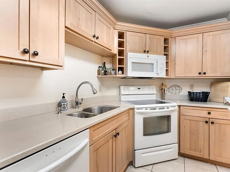 1515 Pinellas Bayway #C-31 — Photo 6
