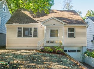 451 W Lookout Ave, Hackensack, NJ 07601