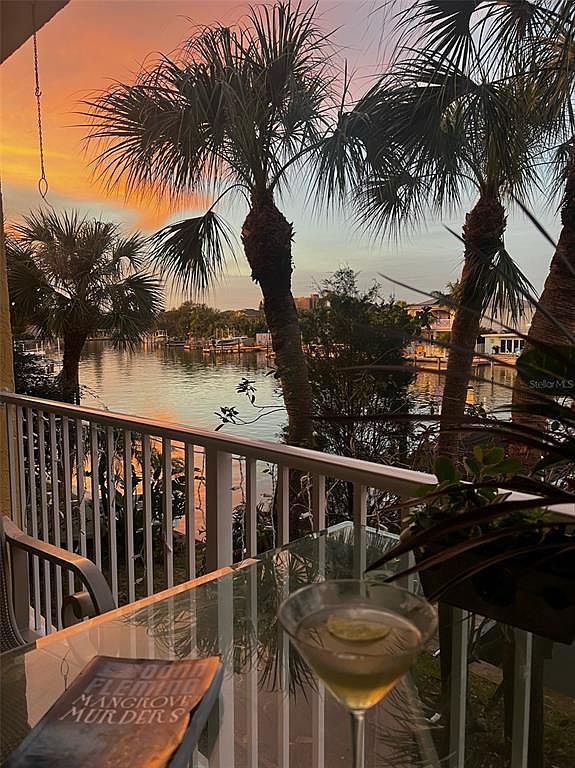 316 Windrush Blvd UNIT 2, Indian Rocks Beach, FL 33785 MLS U8204588