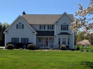 8 Fairgrounds Rd, Woodbury, CT 06798