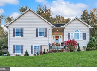 915 Bedford Ave, Reading, PA 19607