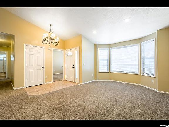 5th image of 3268 S Clarkston Cir