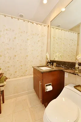 Sold by Nest Seekers International | media 5