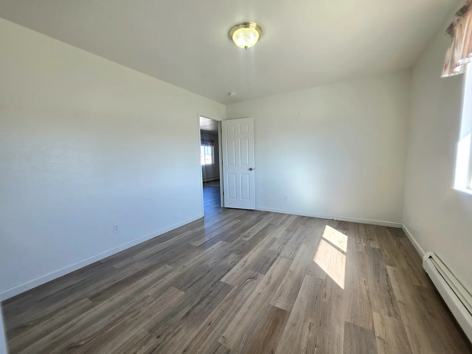 2 bed, 900 sqft, $1,395 — Photo 4
