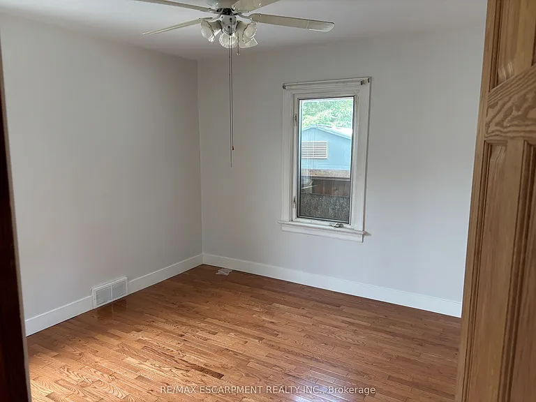 5648 Royal Manor Dr — Photo 11