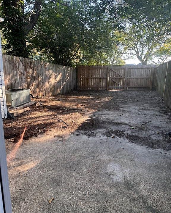 2nd image of 3206 Wimbledon Way
