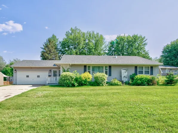 808 W 6th Ave N, Estherville, IA 51334