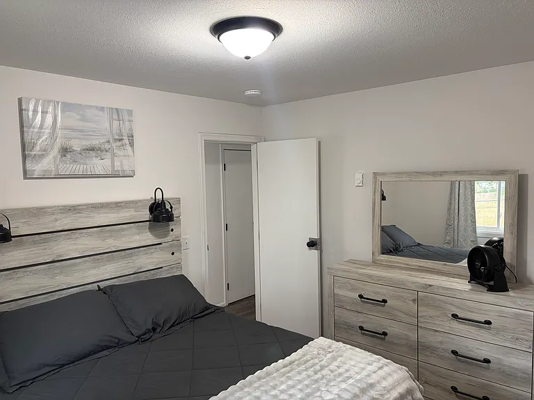 4501 Lafayette Ave #10 — Photo 7