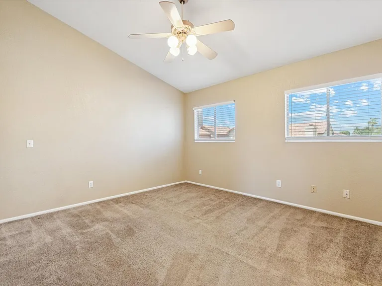 1743 E Tara Dr — Photo 15