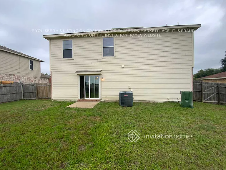 1400 Cloyne Dr — Photo 13