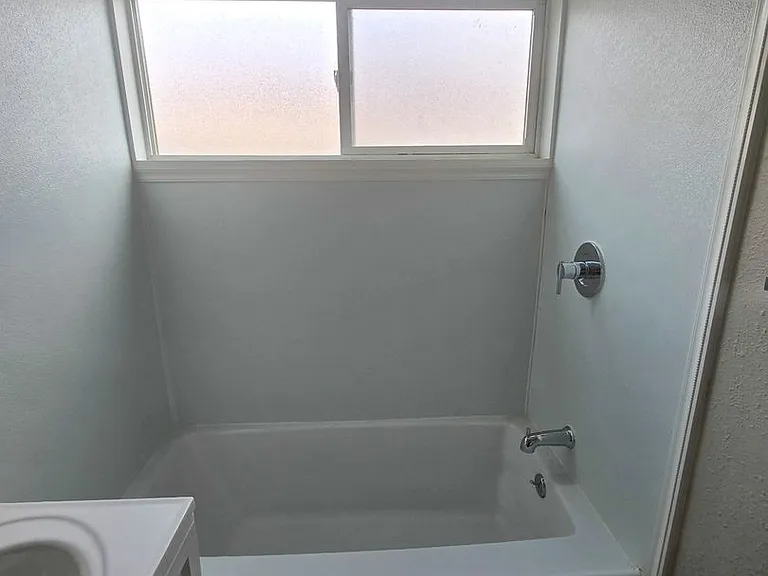 132-168 Sunset Ave N — Photo 14