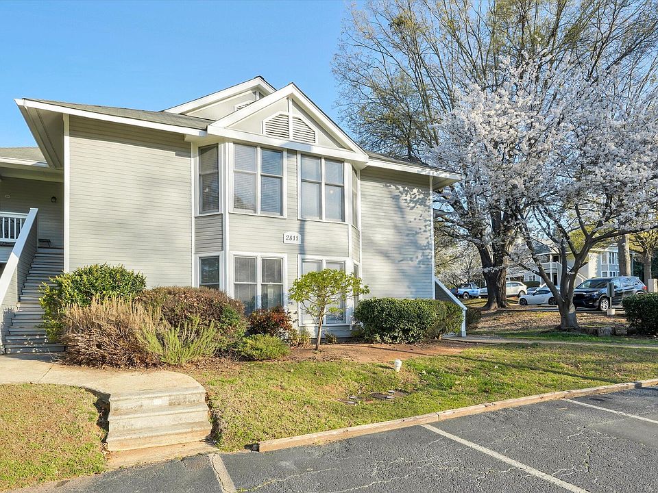 1st image of 2811 Edridge Ct APT 202