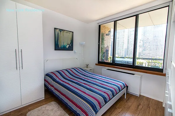 Rented by New York Residence | media 19