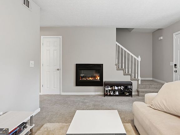 3rd image of 1445 Springleaf Cir SE