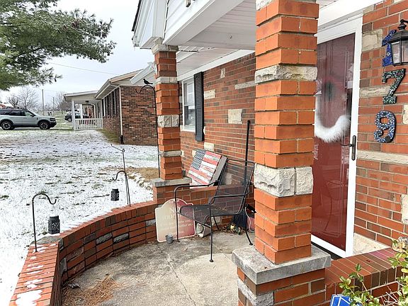 5th image of 179 W Mason Ave