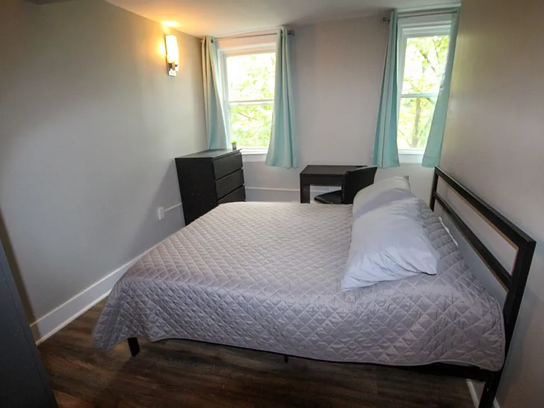 522 Stewart Ave — Photo 185