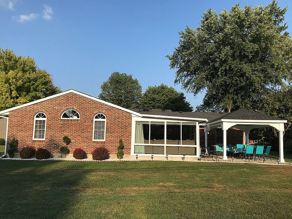 2nd image of 4 Landis Cir