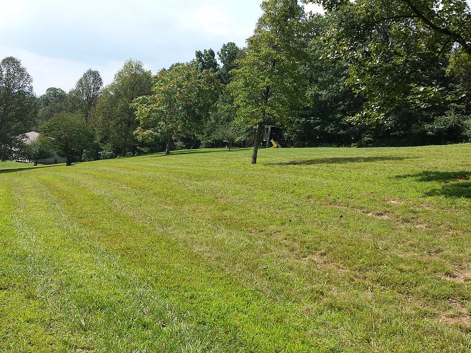 2nd image of Silverbrook Lane