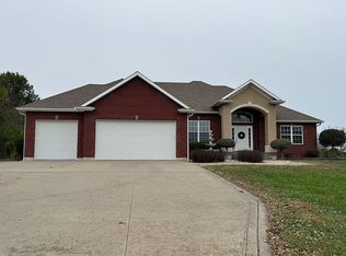 5660 W 32nd St, Sedalia, MO 65301