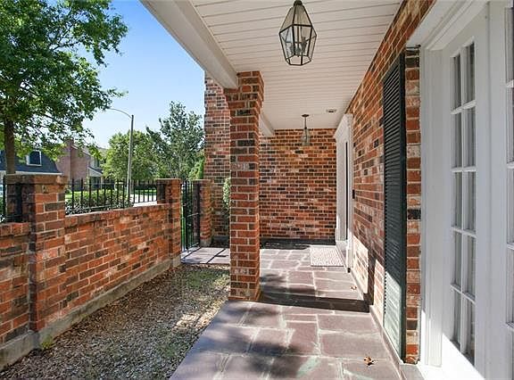 3rd image of 4613 Beau Lac Ln