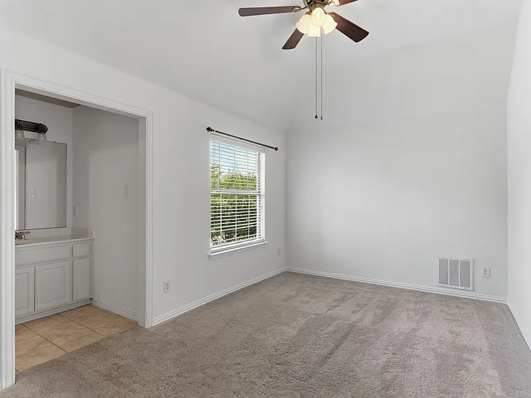 2437 Fawn Meadow Dr — Photo 24