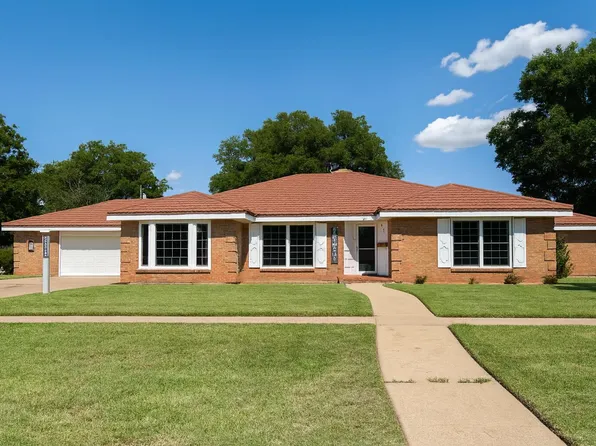 712 S 9th St, Memphis, TX 79245