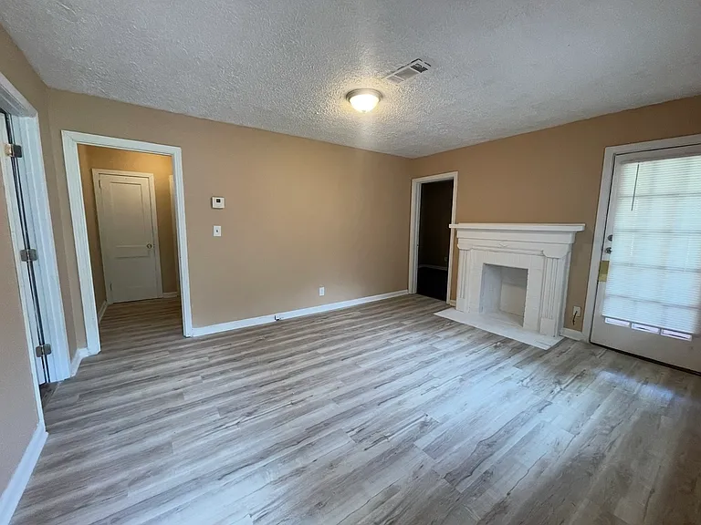 1169 Edgefield Dr SW — Photo 6