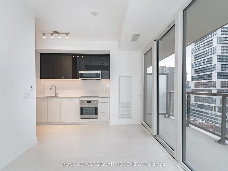 308 Jarvis St #1304 — Photo 4