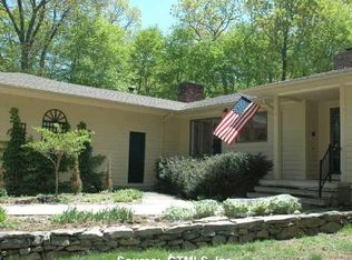 17 Lobb Ln, Deep River, CT 06417