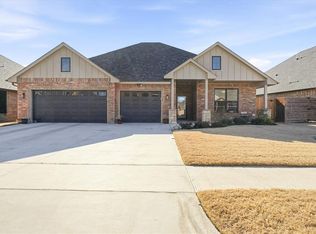 4013 NE Realtree Dr, Lawton, OK 73507