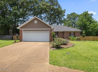 2020 Rolling Hill Dr, Brandon, MS 39042