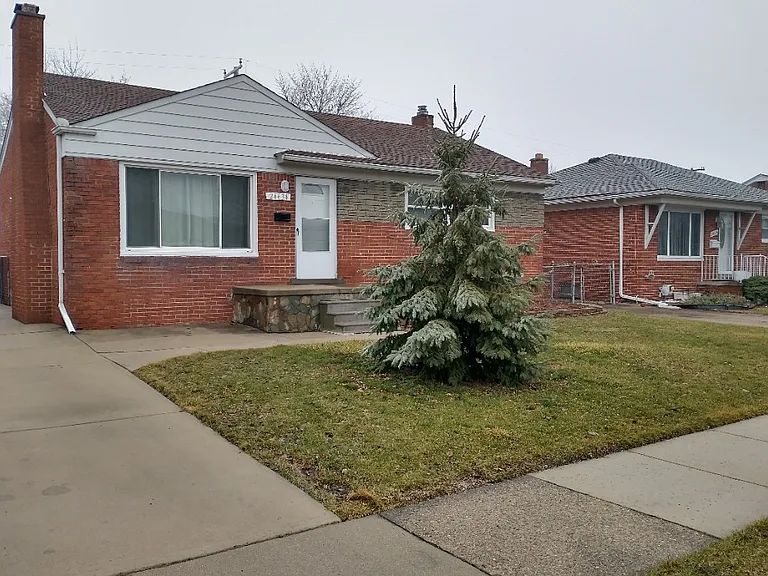 24634 Mabray Ave — Photo 1