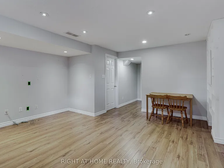 2206 Coronation Dr — Photo 29