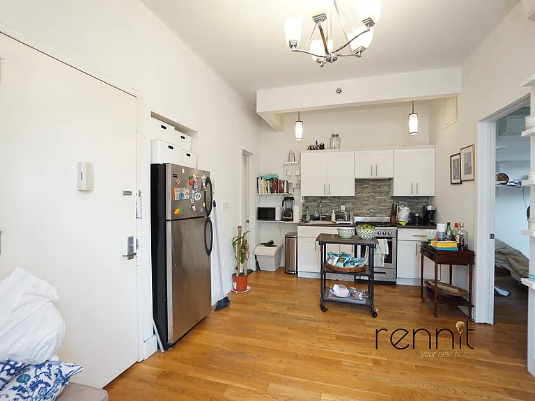 453 Franklin Ave #2B — Photo 3