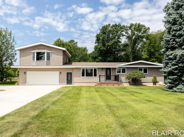 4786 Red Apple Rd, Manistee, MI 49660