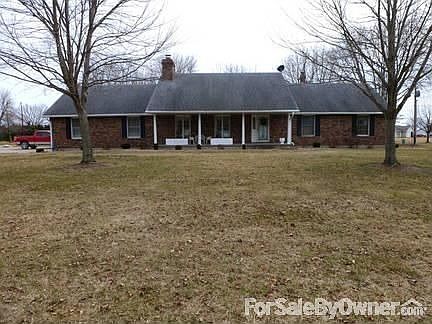 1st image of 901 Lawn St