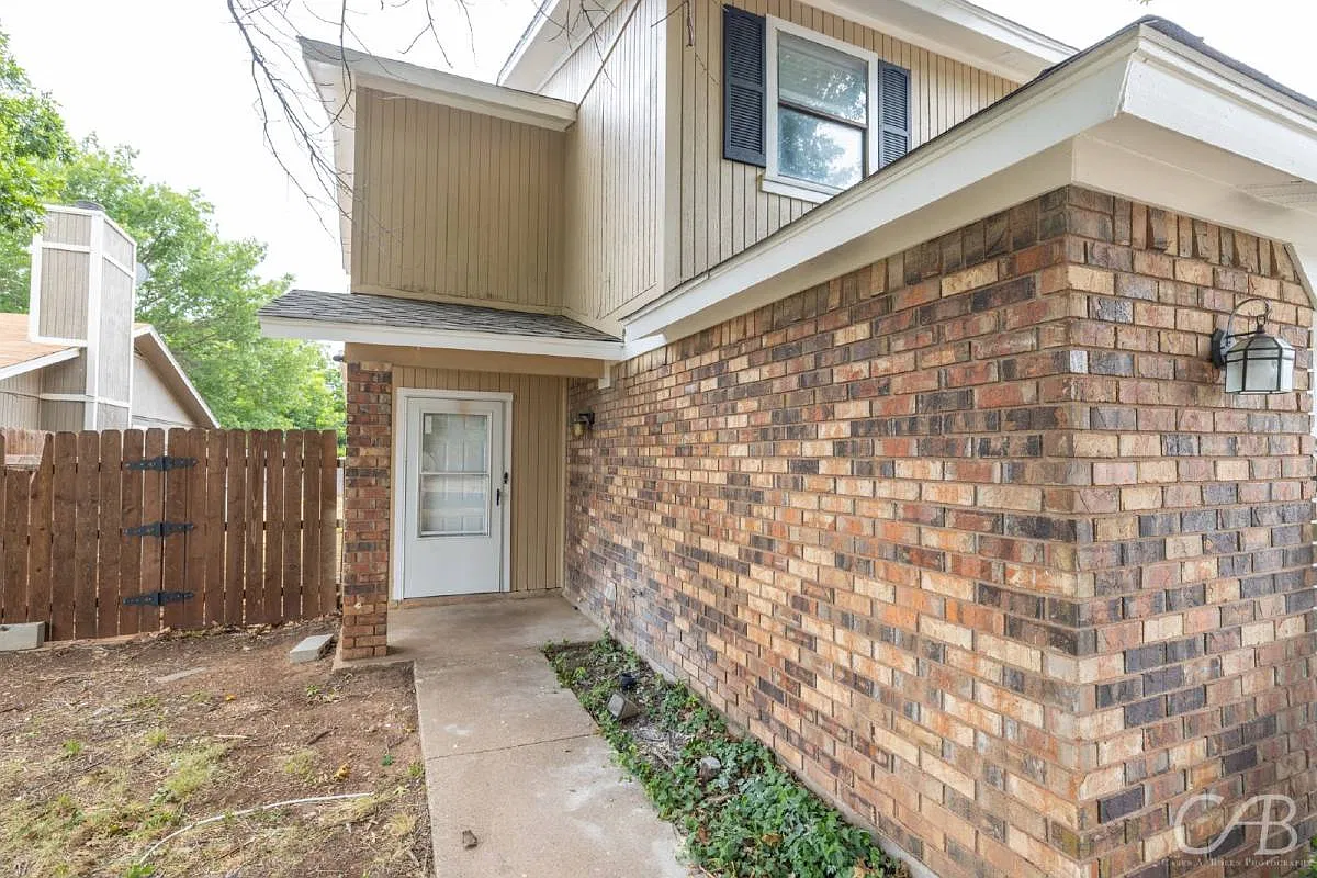 1303 Yeomans Rd in Abilene, TX 79602 — Photo 2