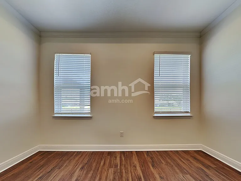 27537 Saint Andrews Ave — Photo 13