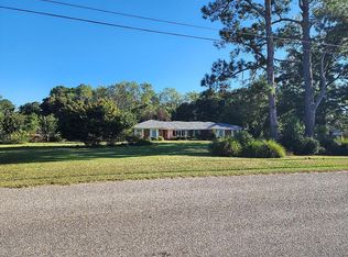908 W Meadow Ave, Geneva, AL 36340